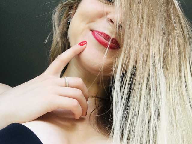 Photo of the profile blonde-kisses