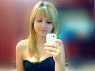 Erotic video chat blonde18