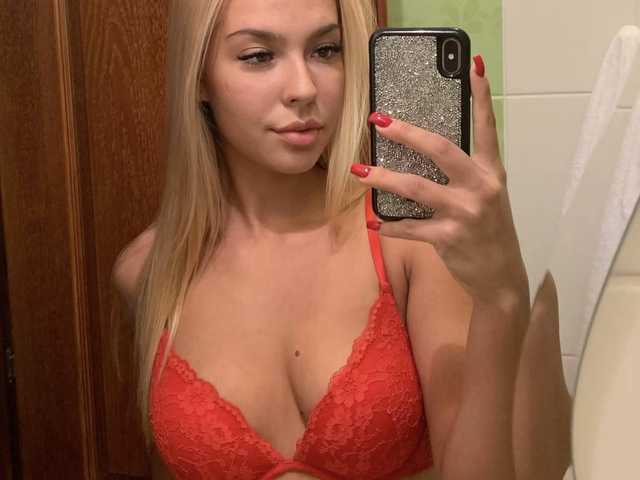 Erotic video chat BlondeCandyy