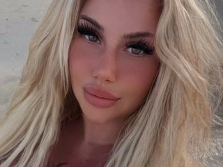 Erotic video chat TiaDollDotCom