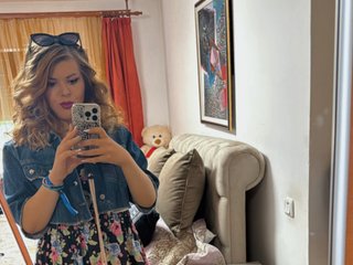 Erotic video chat BlondeMaya