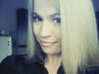 Erotic video chat blondestar