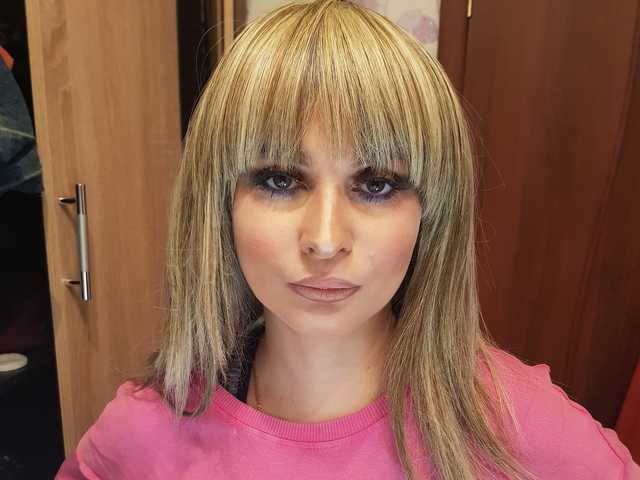 Photo of the profile BlondieGirl