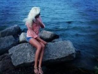 Erotic video chat blondygirl2