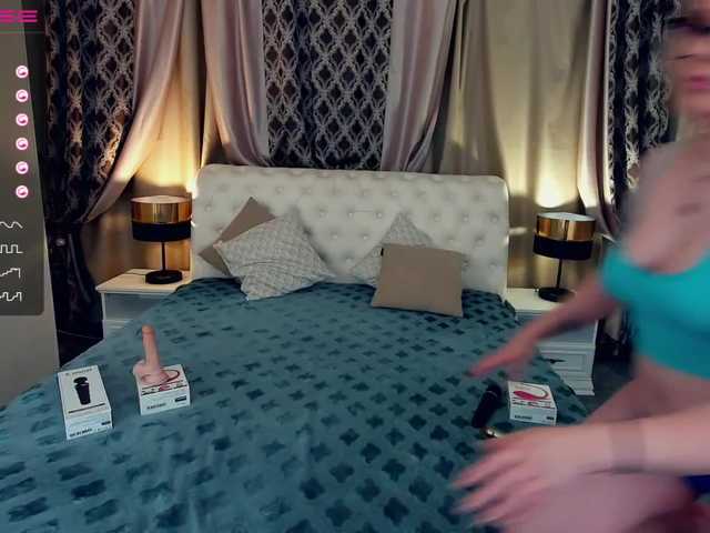 Broadcast screenshots ElinaRhoades