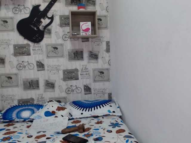 Broadcast screenshots Sara1Sofia22