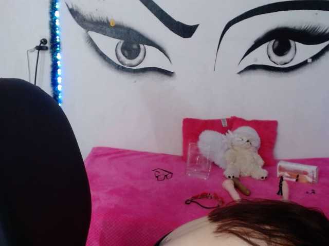 Broadcast screenshots sofiahot1