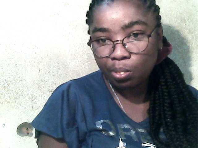 Broadcast screenshots tryciah