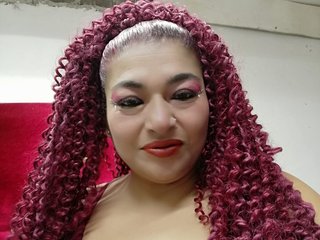 Erotic video chat BrianaSquirt