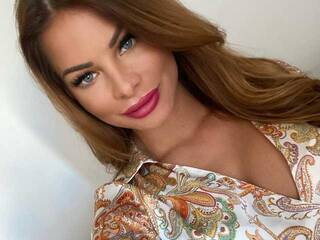 Erotic video chat BritneyBoom