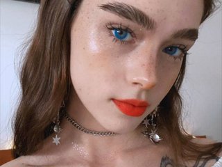 Erotic video chat BrokenDoll666