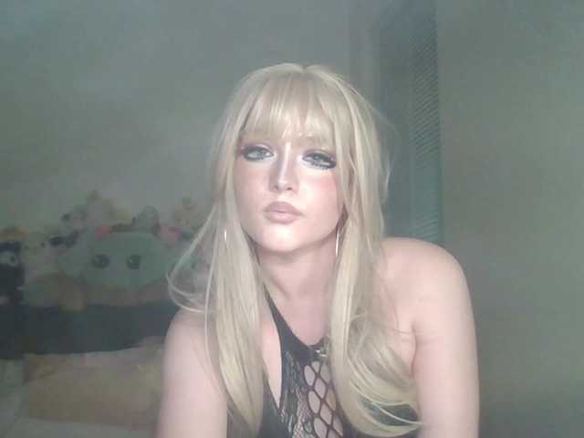 Broadcast screenshots Brookbee