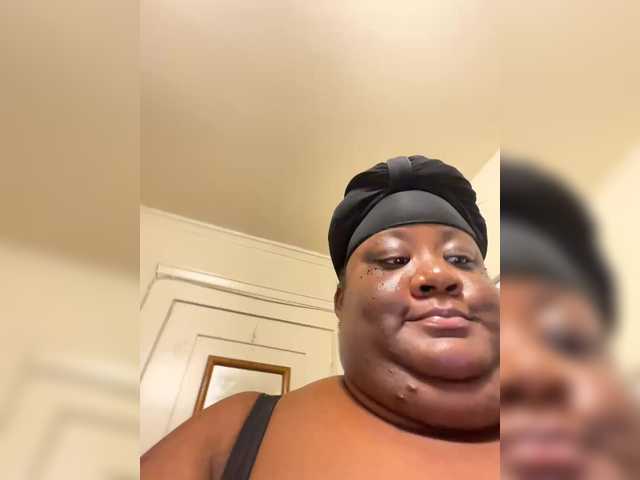 Broadcast screenshots BrownBaddie