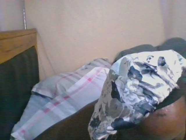 Welcome to my chat room! Feel free to say hi 😊