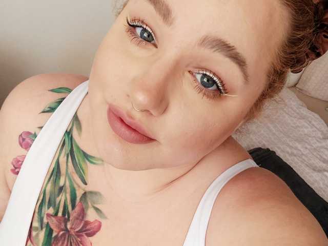 Erotic video chat BustyLilly