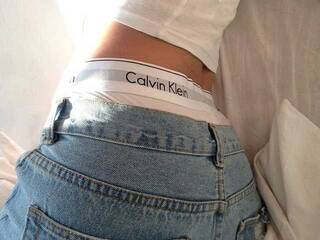 Erotic video chat Bustymodel26