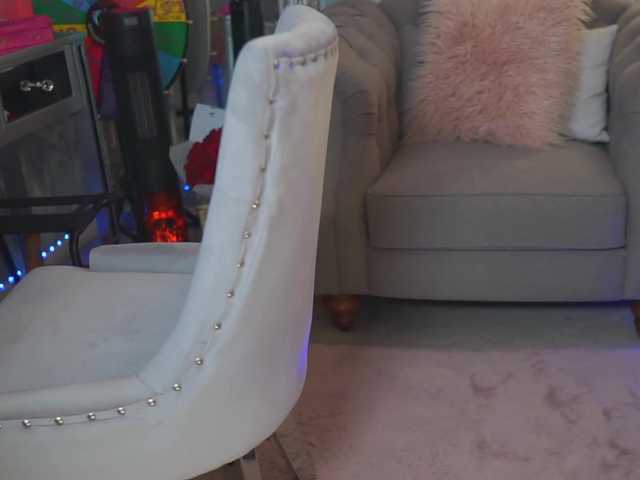 Broadcast screenshots CallMeBadGirl