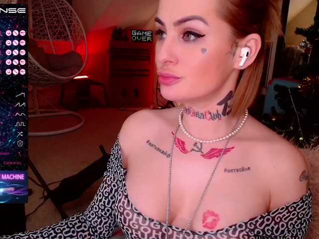 Broadcast screenshots CallMeBadGirl