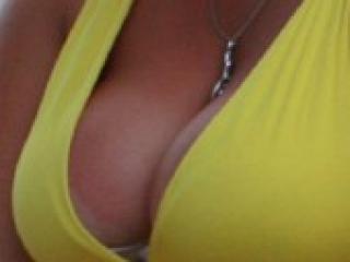 Erotic video chat camelia777