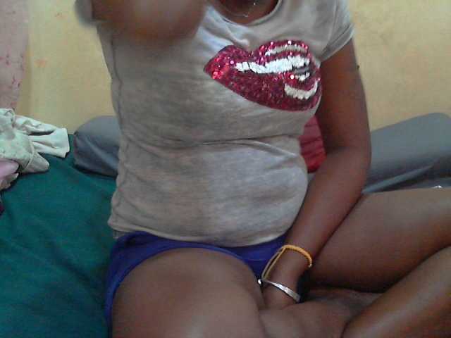 Broadcast screenshots CamillaX