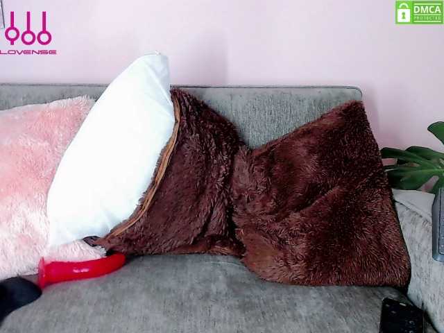 Broadcast screenshots camy-pretty