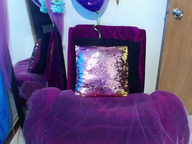 Broadcast screenshots candancekim