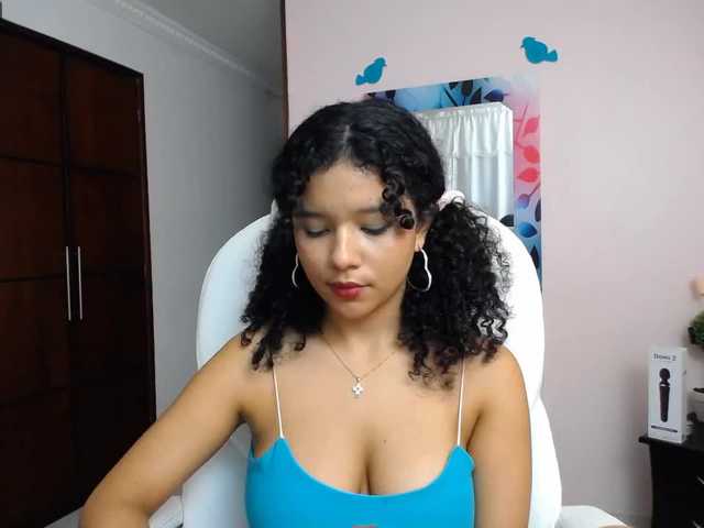 Broadcast screenshots Candy-Curvyn