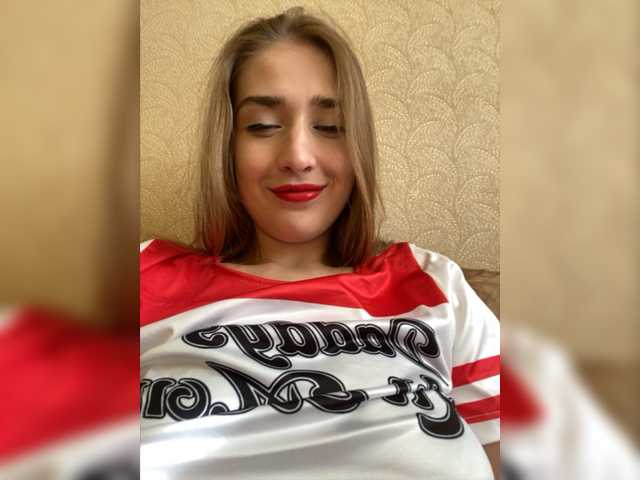 Broadcast screenshots SweetyMeow