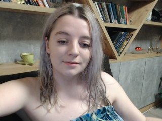 Broadcast screenshots CandyEva