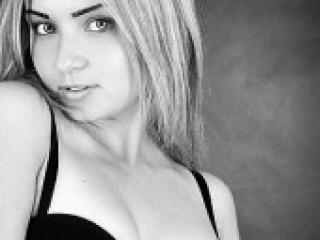 Erotic video chat candygirl8