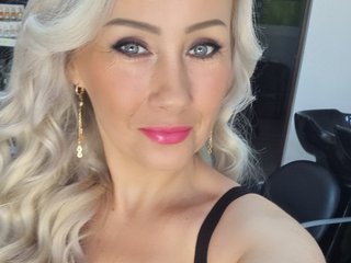 Erotic video chat CandyHellenx