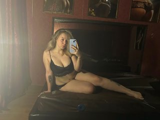 Erotic video chat CandyMery