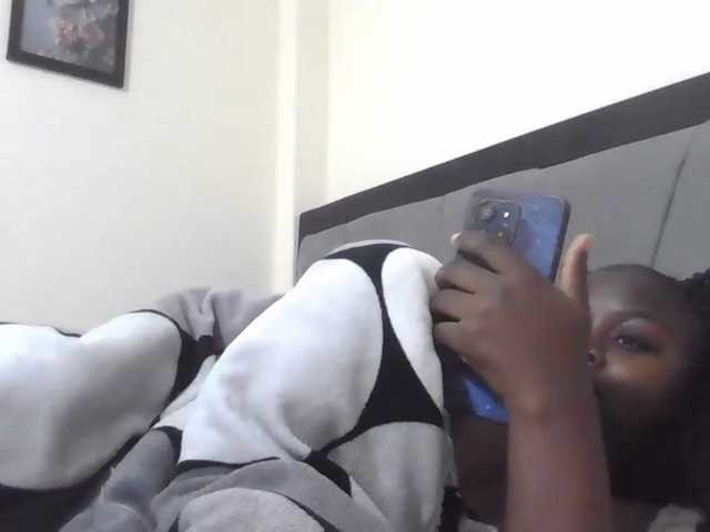 Broadcast screenshots candynoir