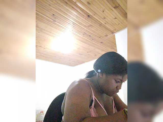 Broadcast screenshots CannelleX