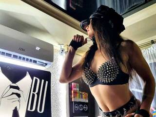 Erotic video chat Carin-France