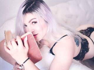 Erotic video chat caroline-16