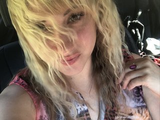 Erotic video chat Caroline-Grey