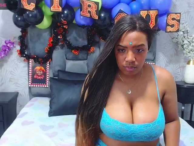 Photos CarolineCruz Goal: Come and relax with my body full cover in oil, play with my favorite vibrations