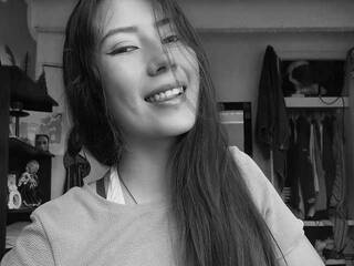 Erotic video chat Carolinexxx-1