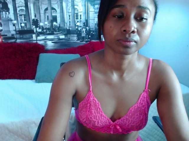 Broadcast screenshots CarolinnHub