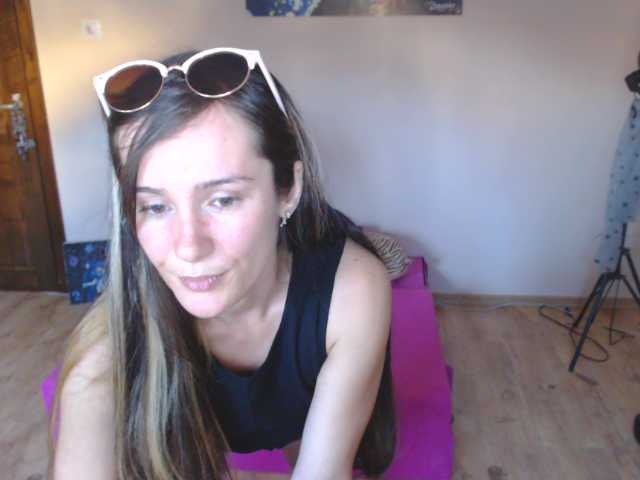 Broadcast screenshots CassieJay