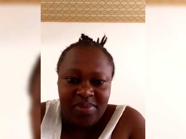 Welcome to my chat room! Feel free to say hi 😊