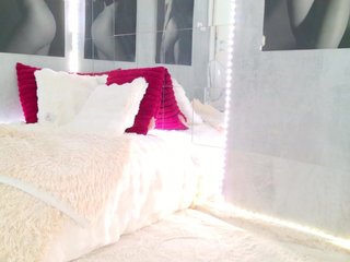 Erotic video chat Celya-Chanel