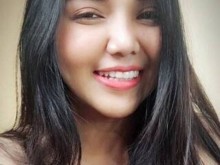 Erotic video chat Chanyaaa