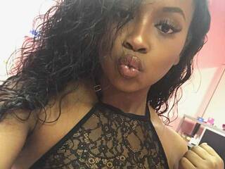 Erotic video chat charliebarbie