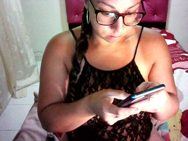 Photos charlotee3 Help me with my goal 888 Offer of the day C2C 80 TK and we masturbate together