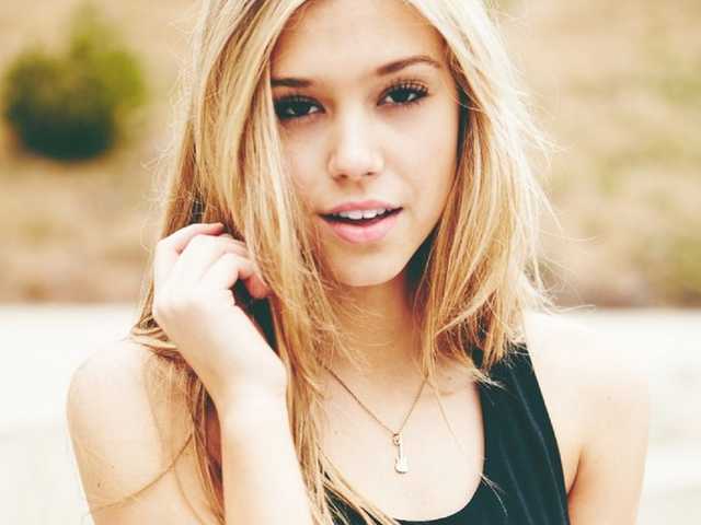 Photo of the profile CharlotteAce