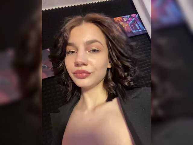 Broadcast screenshots StrawberryGirl