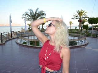 Erotic video chat -Katrin-