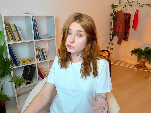 Broadcast screenshots ChloeLee